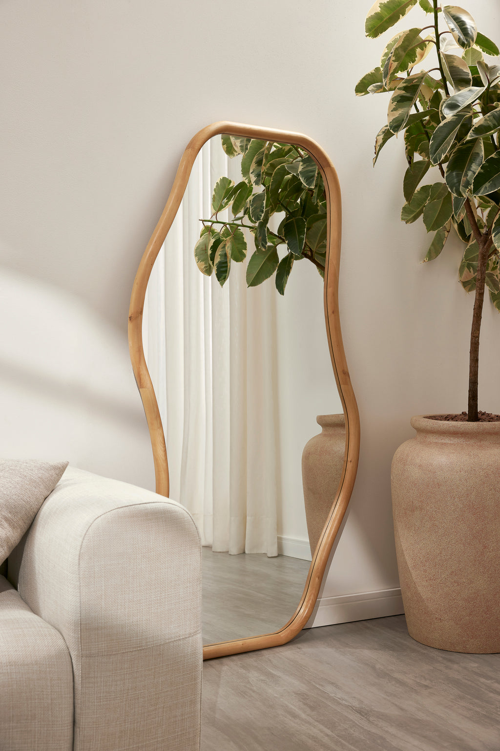 ESPELHO EM MADEIRA TESTE